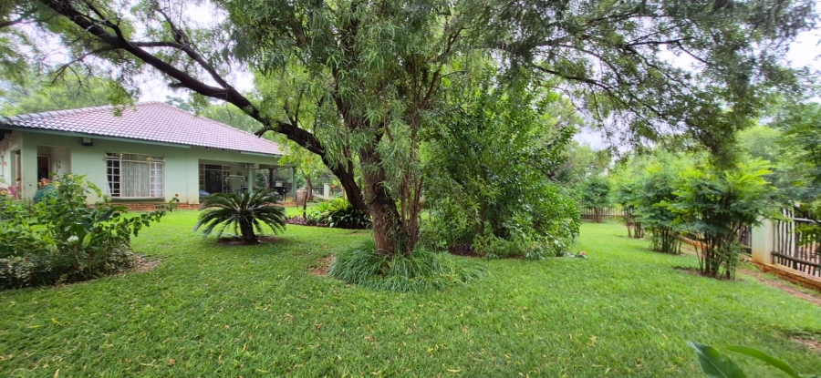 5 Bedroom Property for Sale in Swartruggens North West